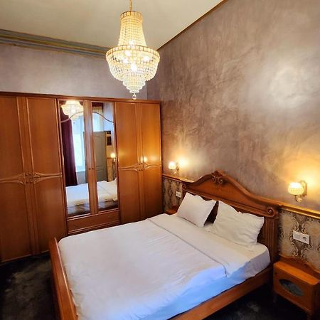 Nf Palace Old City Bucureşti Ngoại thất bức ảnh